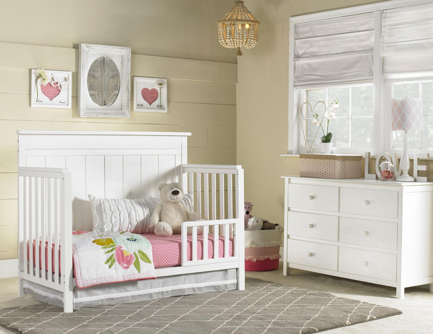 Fisher price best sale quinn crib white