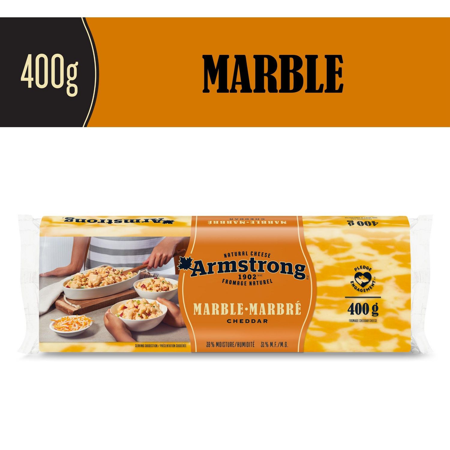 Armstrong Fromage Cheddar Marbré Doux et Lisse, Bloc Cheddar Marbré avec Marbrure visible Blanche et Orange et Enveloppe de Marque Armstrong, Orienté vers l'Avant sur une surface Neutre; Sans Agents de Conservation et source de calcium, Convient pour Râper, Fondre dans des Recettes Cuites au Four Ou Être Servi sur une Planche à Fromage.