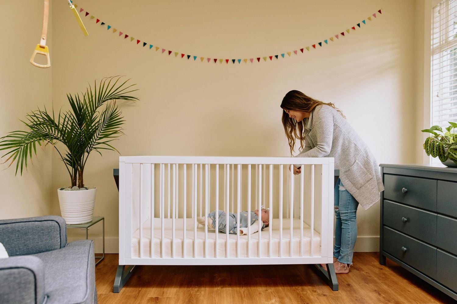 storkcraft equinox crib canada