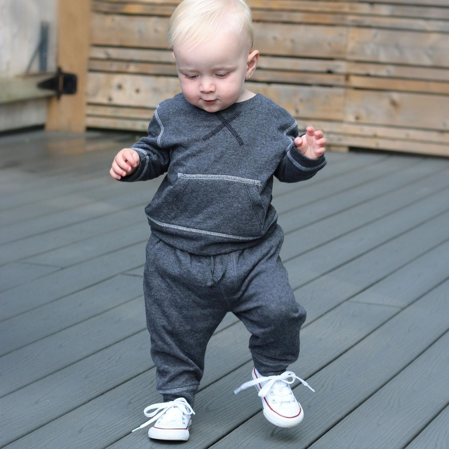 Juddlies Designs - Bébé, Tout-petit - Collection Respirez EZE - Ensemble de jogging deux pièces en coton - Gris anthracite moucheté