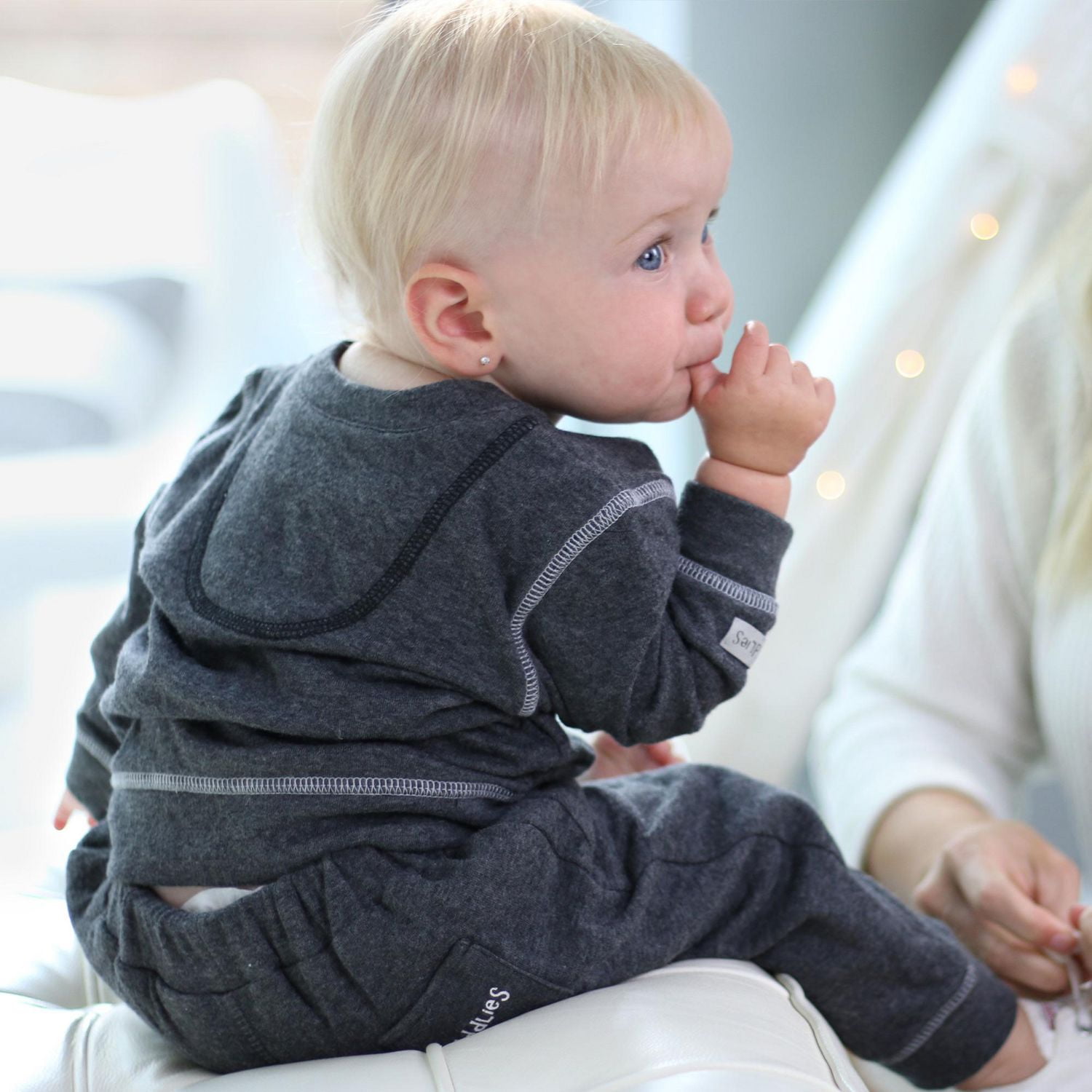 Juddlies Designs - Bébé, Tout-petit - Collection Respirez EZE - Ensemble de jogging deux pièces en coton - Gris anthracite moucheté