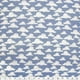 Tissu pré-coupé Fat Quarter de Fabric Creations bleu denim avec des nuages blancs duveteux – image 1 sur 1