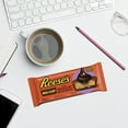 thumbnail image 4 of REESE'S BIG CUP with Chocolate Lava, 79g, 4 of 7