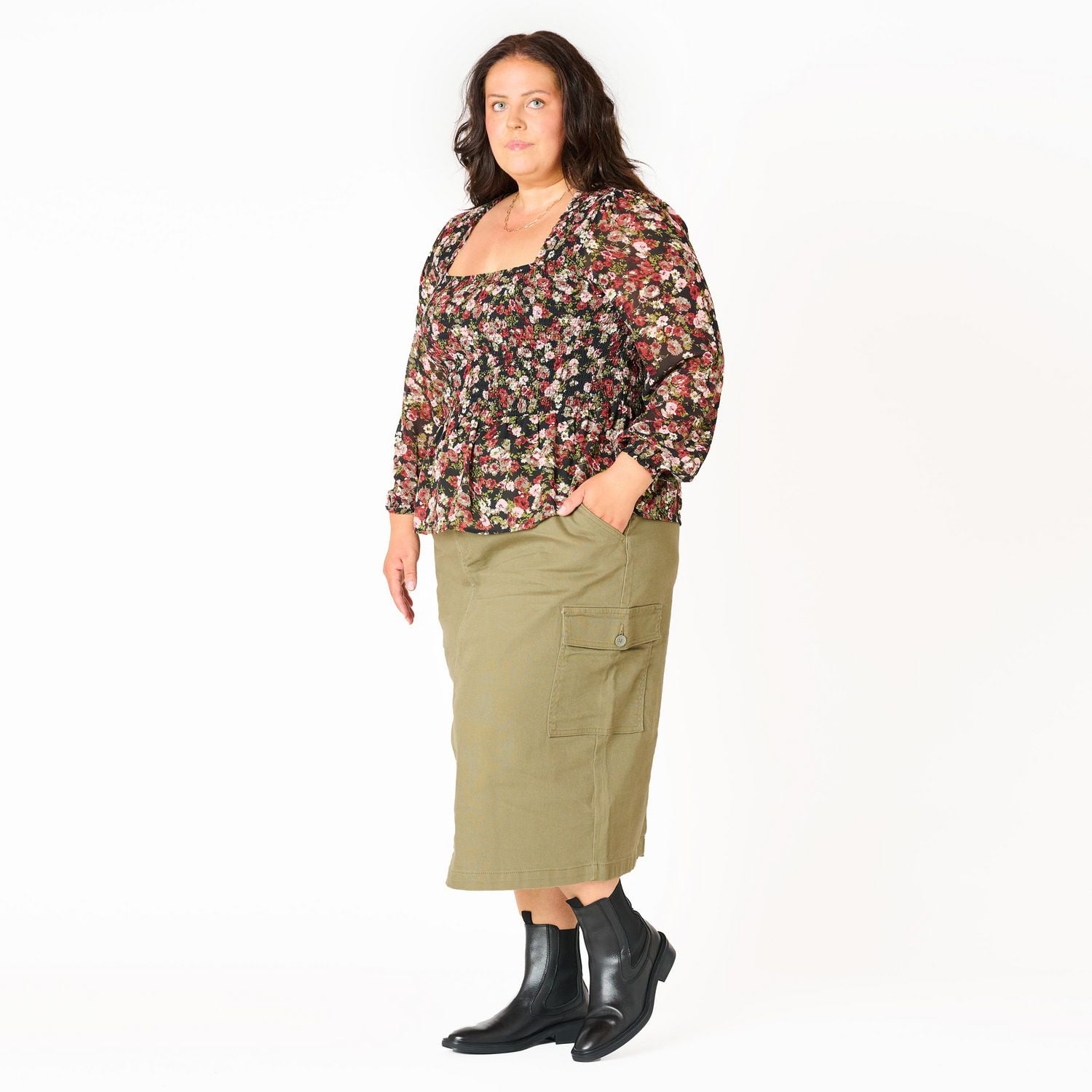 Devoted Women’s Plus size Utility maxi skirt with cargo pockets