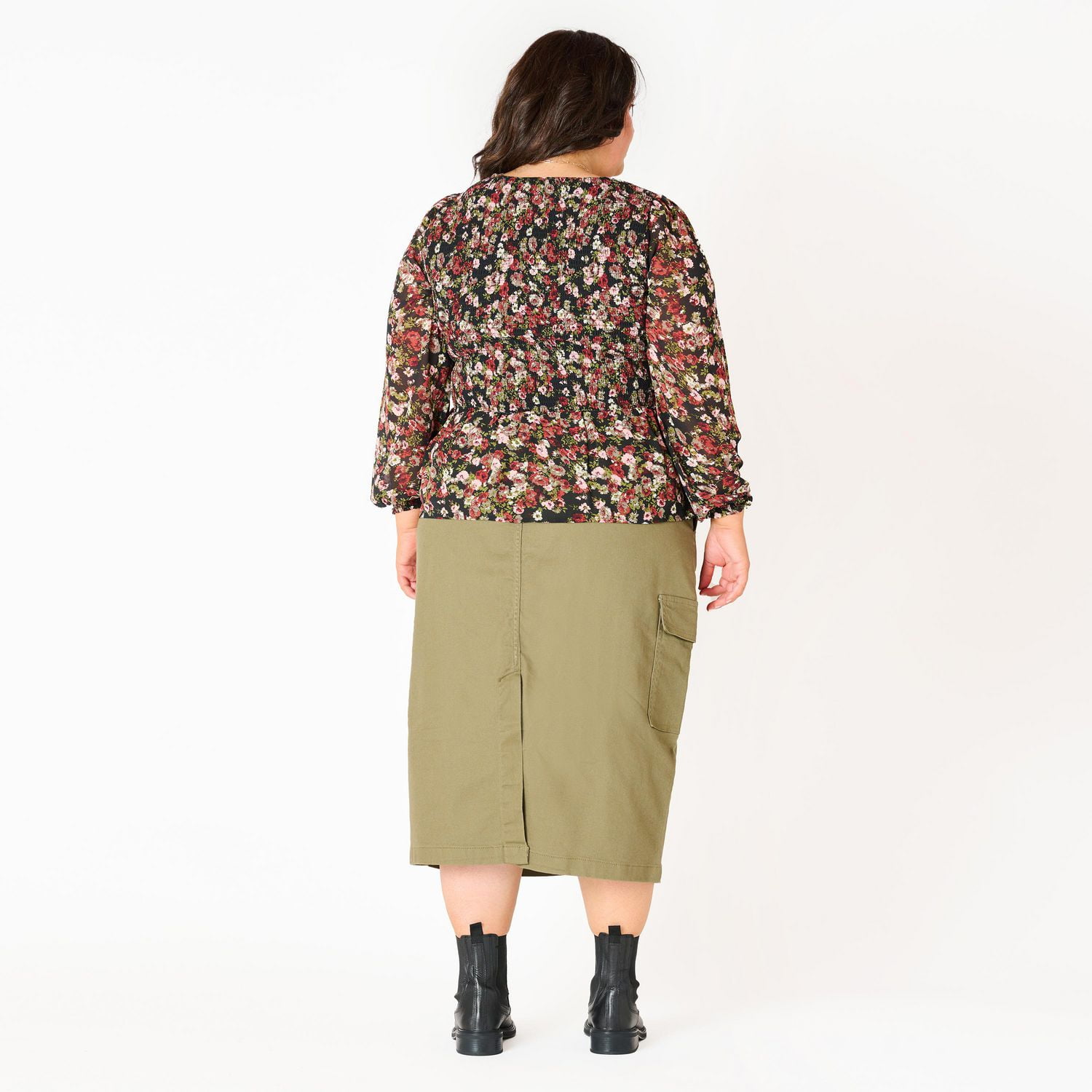 Devoted Women’s Plus size Utility maxi skirt with cargo pockets