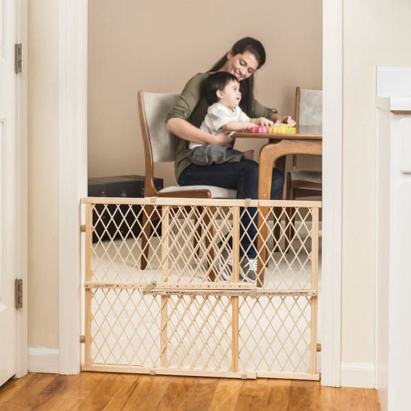 Barrière pour bébé/animal domestique Walk-Thru™ Top Of Stairs