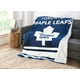 Jeté chauffant réversible Sherpa « Toronto Maple LeafsMD » de Sunbeam – image 1 sur 2