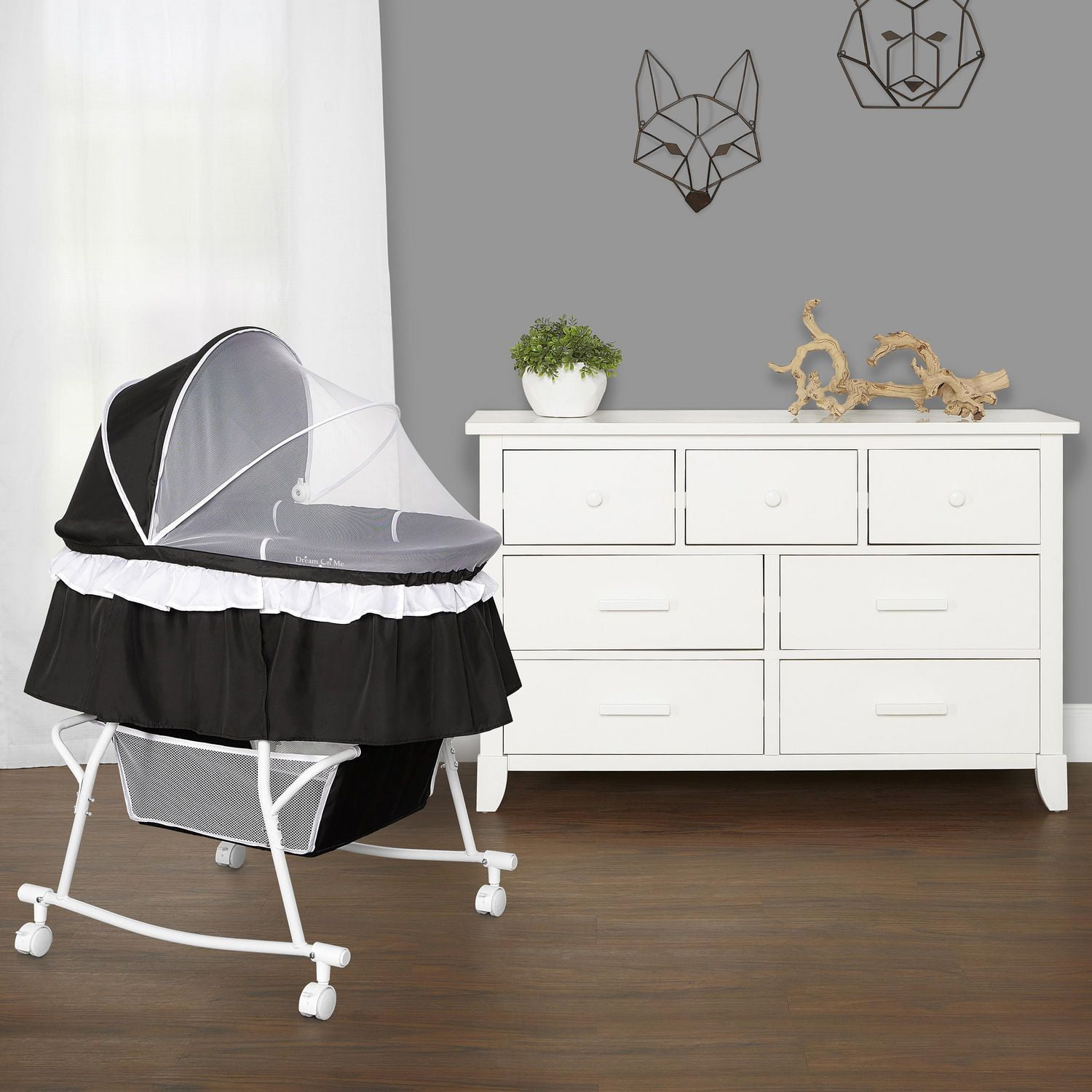 Dream On Me Lacy Portable 2 in 1 Bassinet and Cradle 442