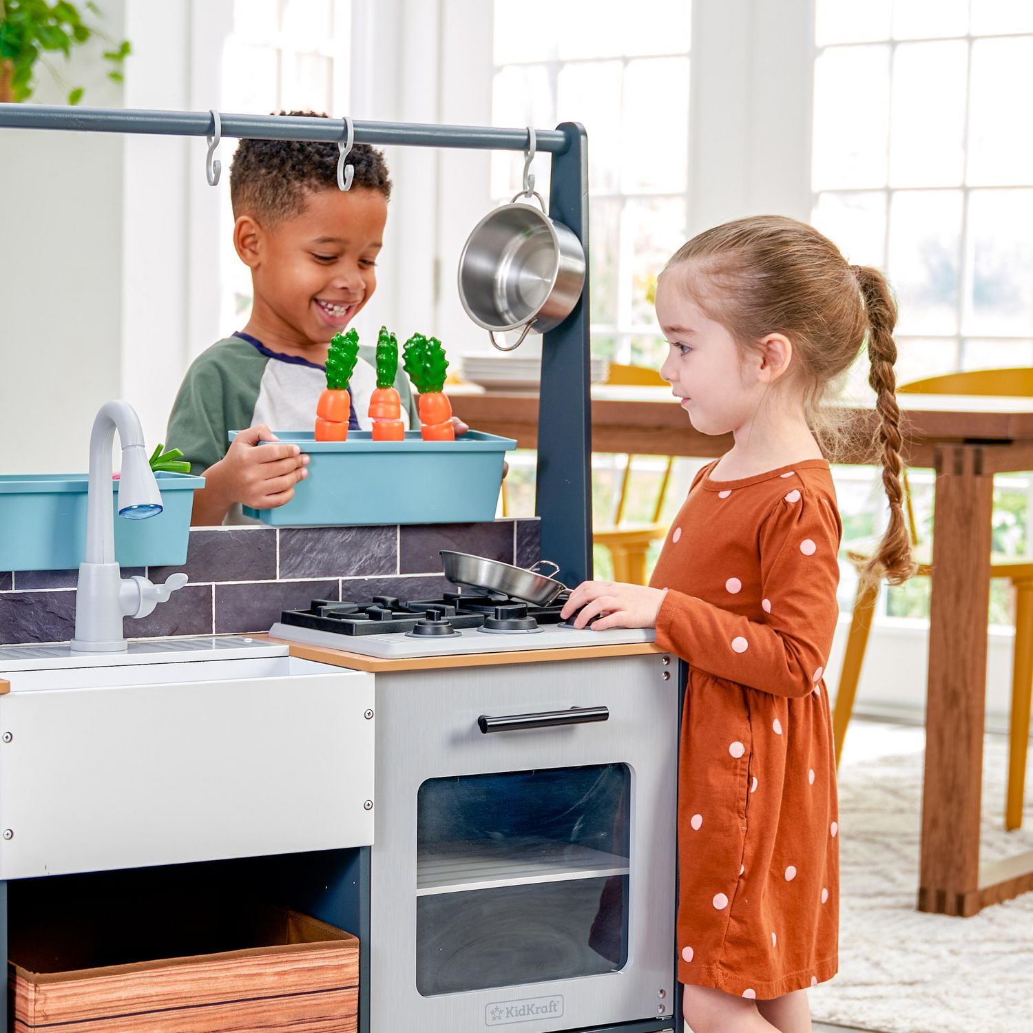 Kidkraft farm to table play 2024 kitchen with ez kraft assembly