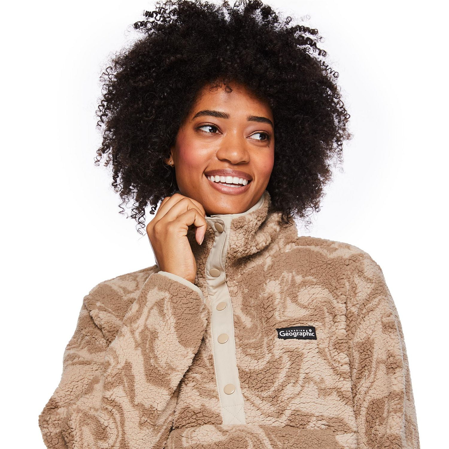 Chandail en peluche Canadiana x SGRC pour femmes Tailles TP–TG