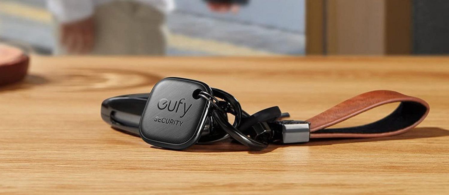 eufy Security SmartTrack Link with Loud Alarm and Worlwide 