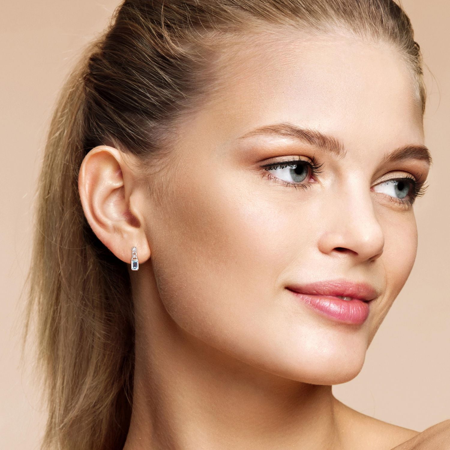 Miabella 5/8 Carat T.G.W. Sky Blue Topaz 10K White Gold Link Drop Earrings