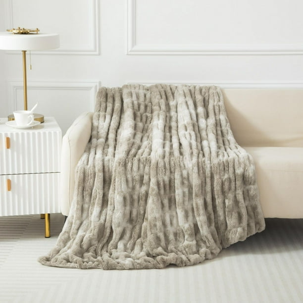 hometrends Reversible Faux Fur Throw Walmart.ca