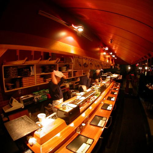 Nami: Sushi sélection du chef - 55 Adelaide St. E., Toronto, ON - www.namirestaurant.ca