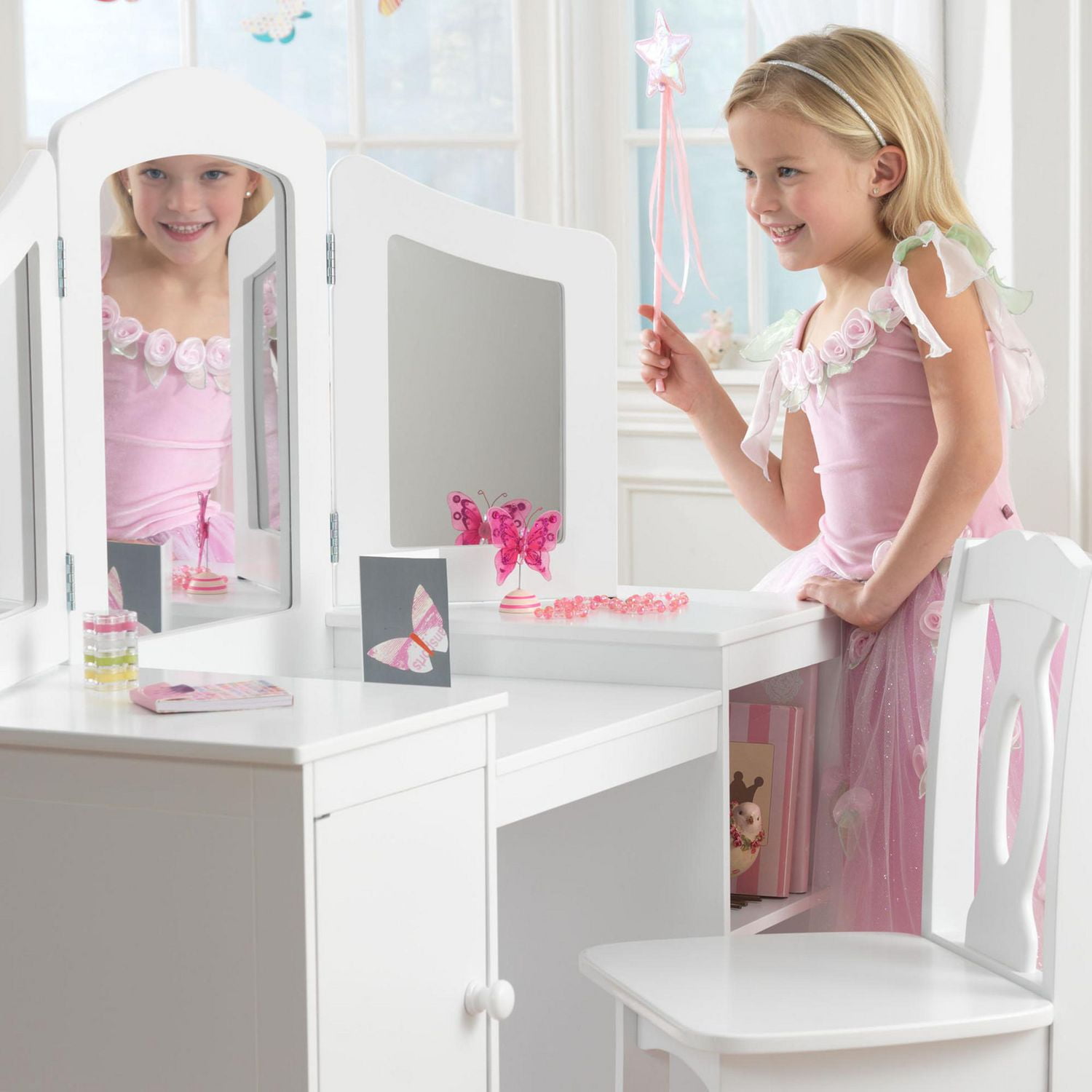 Kidkraft vanity and stool sale