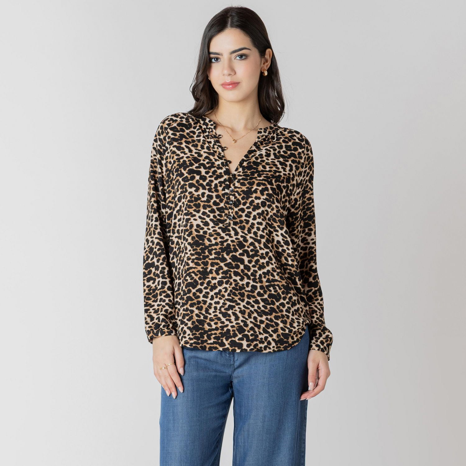 Devoted long sleeve buttoned blouse