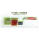 Rubbermaid FreshWorks Produce Saver Large contenant peut contenir : 1 pomme de laitue; Contenant moyen peut contenir : 16 oz de fraises; Petit contenant peut contenir : 1 chopine de bleuets – image 3 sur 5