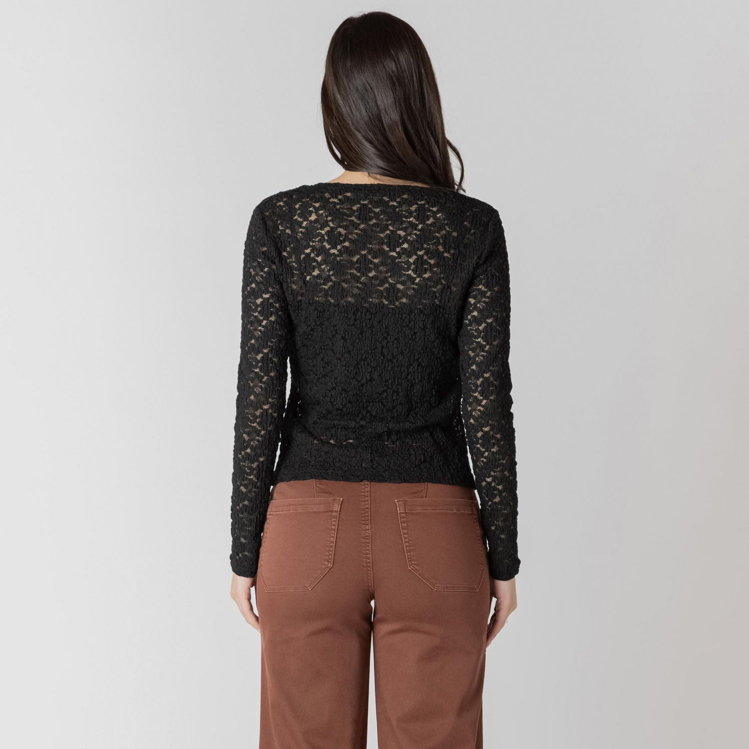 Devoted haut à manches longues en dentelle