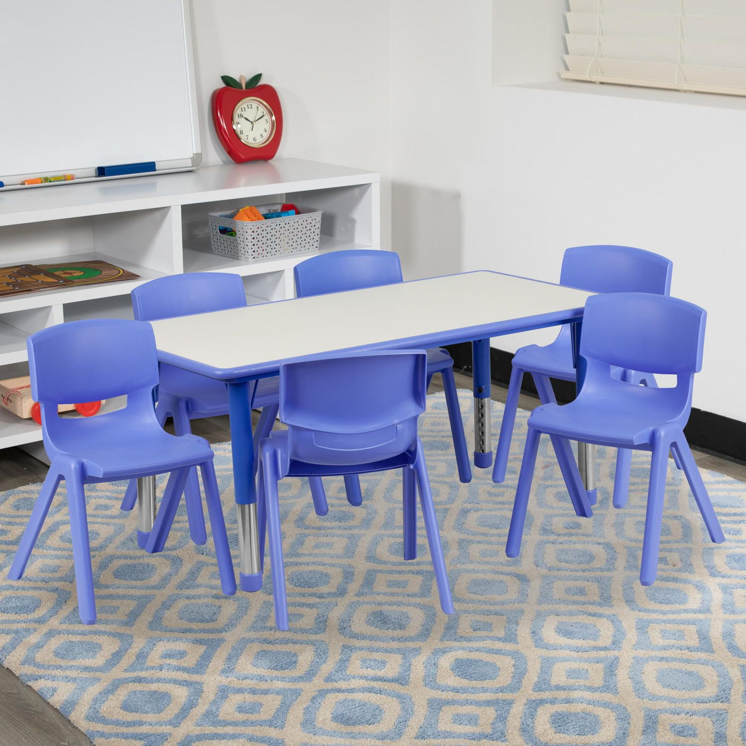 Kids rectangle shop table and chairs