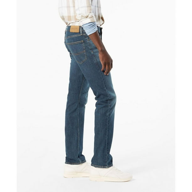 Signature by Levi Strauss & Co.™ Men's Straight Fit Jeans