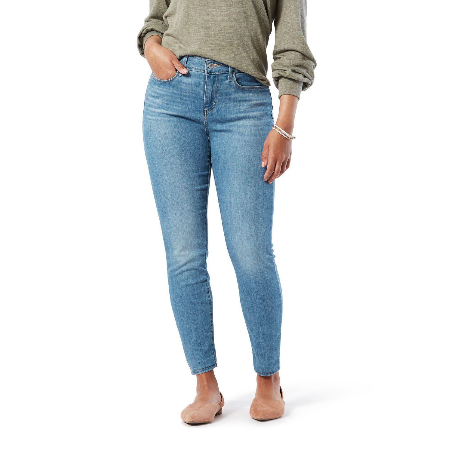 Signature by Levi Strauss & Co.™ Women's Mid Rise Skinny Jeans 