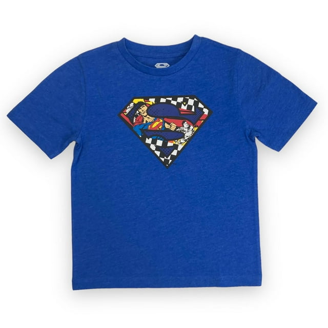 Superman Boy's basic tee shirt. This boys crew neck tee shirt has short sleeves and a trendy print and