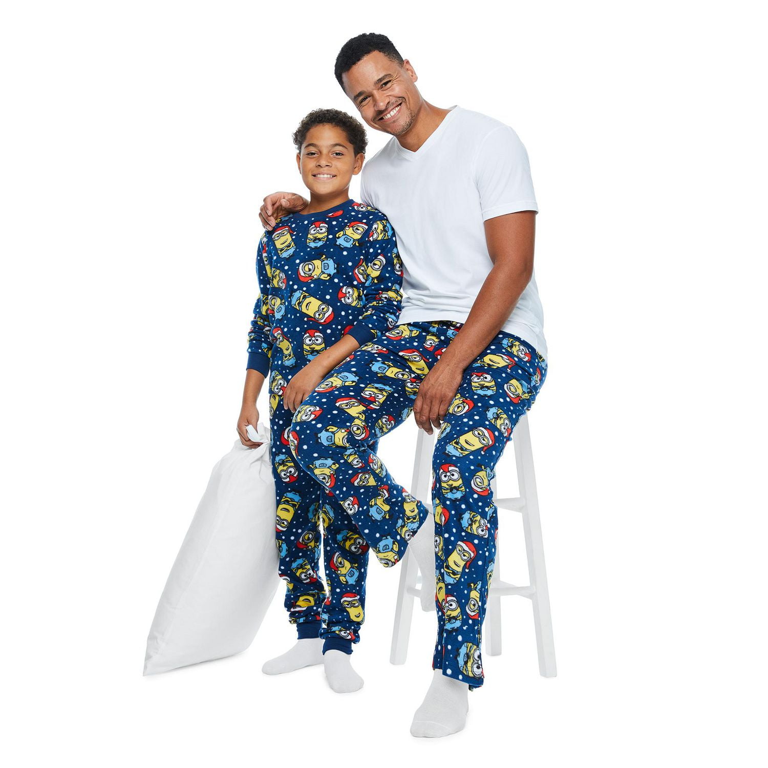Pyjamas des fêtes Minions pour toute la famille Tailles pour toute la famille