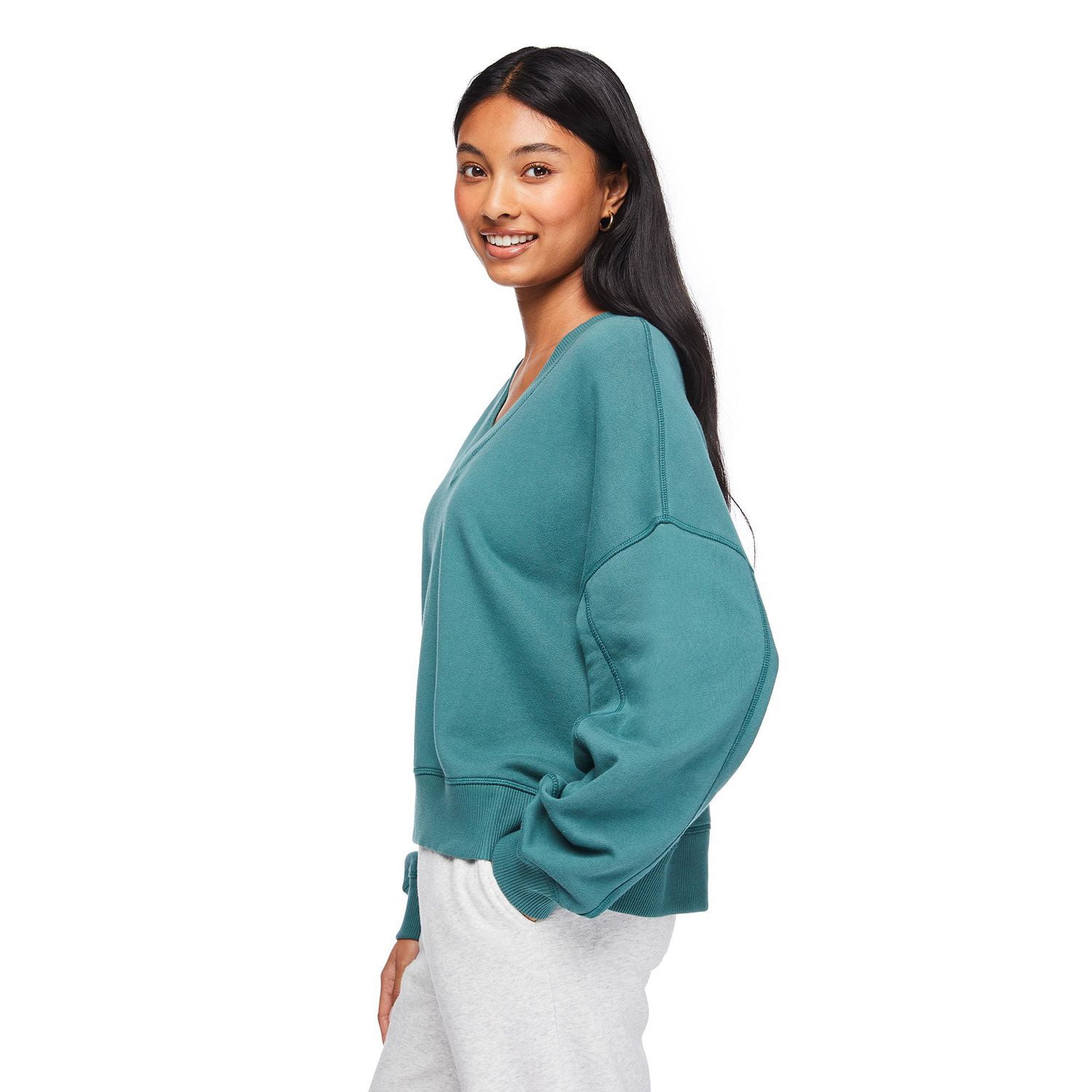 No Boundaries Women's Oversized V-Neckline Popover