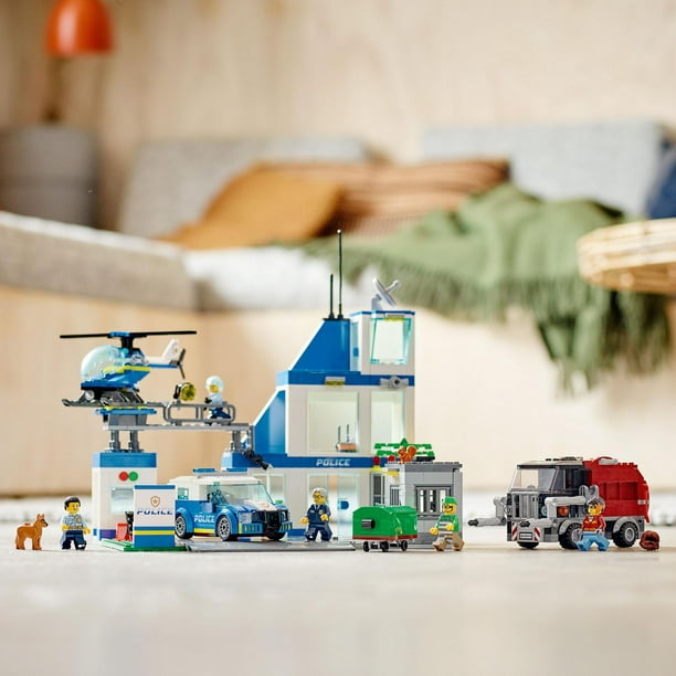 LEGO-La Station City Décor de Sports d'hiver Incluant Un Poste de