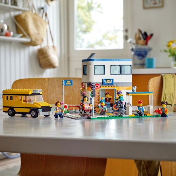 LEGO City La journée d'école 60329 Ensemble de construction (433