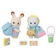 Calico Critters Nursery Friends - Walk Along Duo, ensemble de 2 figurines à collectionner avec accessoires 2 figurines et accessoires – image 1 sur 4