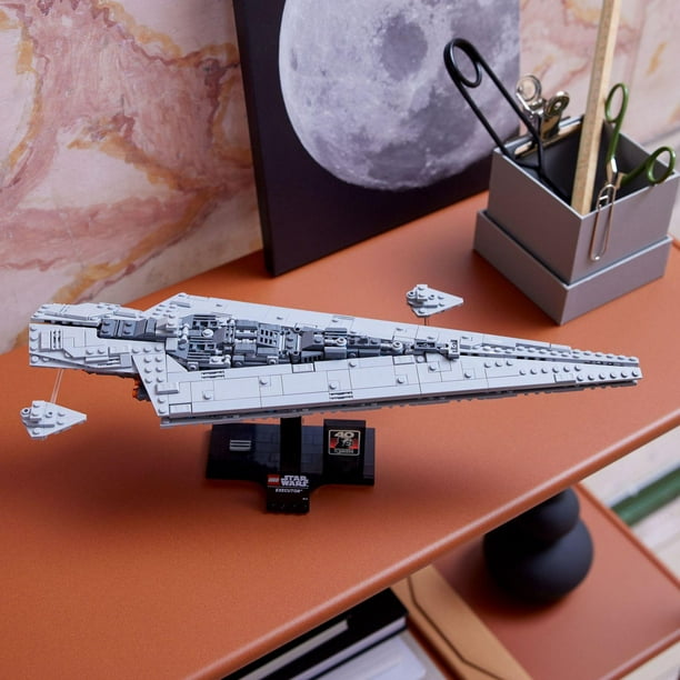 LEGO Star Wars Super Star Destroyer Executor 75356 Ensemble de construction  (630 pièces) Comprend 630 pièces, 18+ ans 