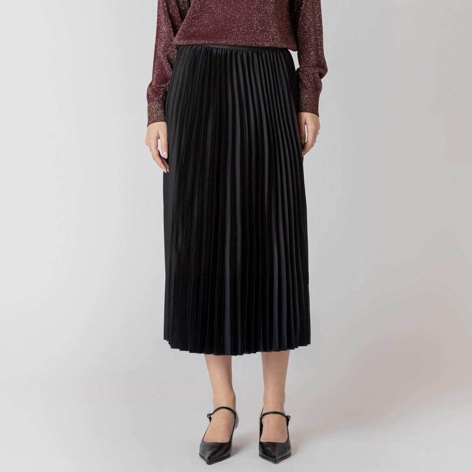 Devoted pleated midi skirt with elastic waist