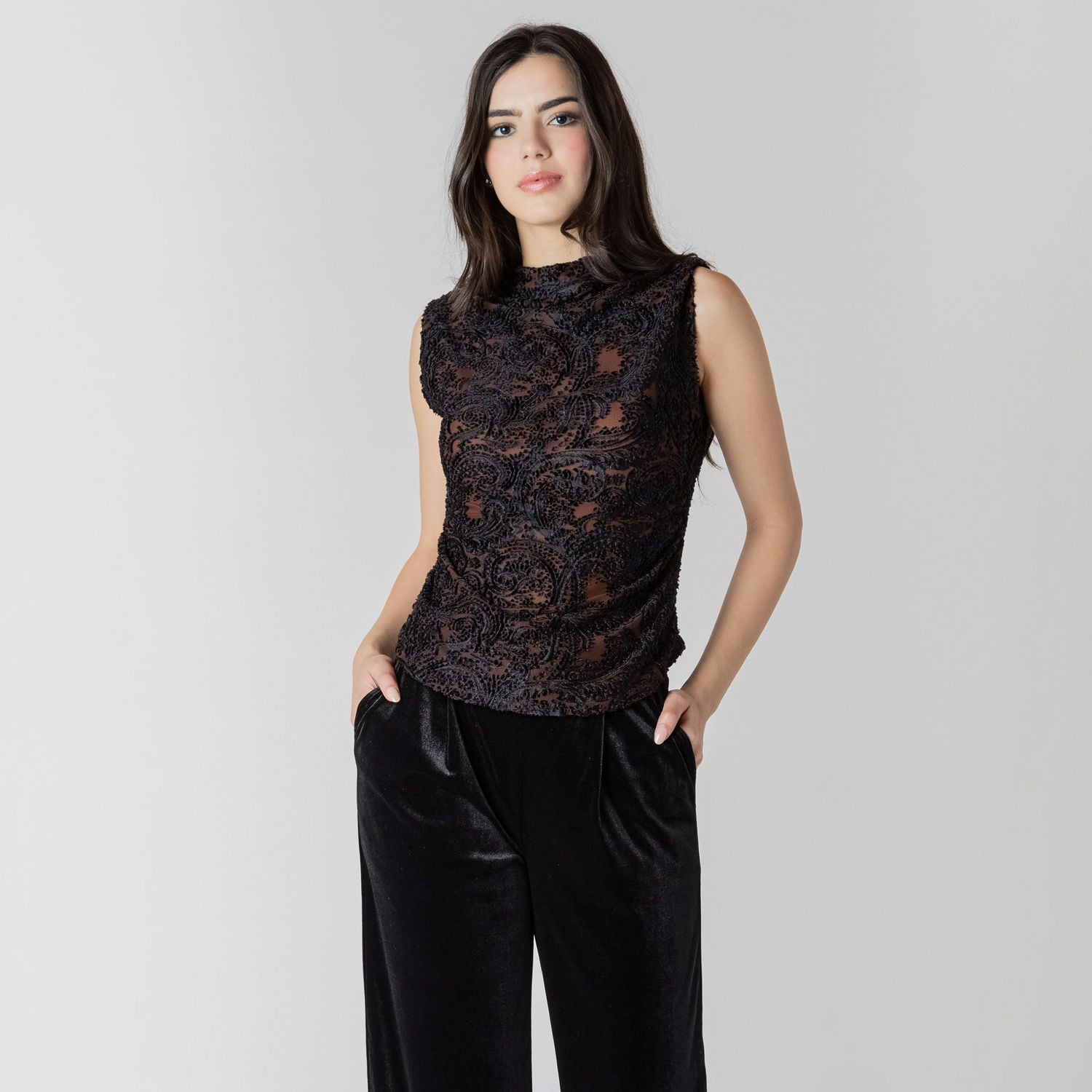 Devoted haut sans manches à col montant