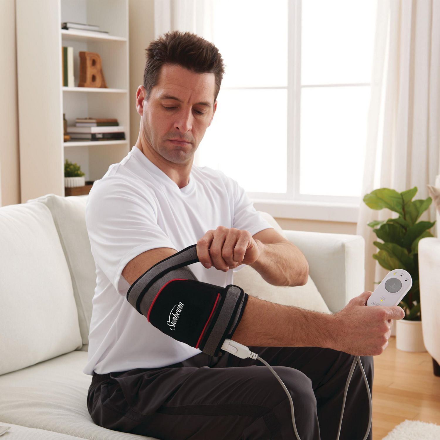 Sunbeam FlexTemp Hot and Cold Joint Wrap for Pain Relief, Hot & Cold Therapy for Elbow or Knees, Heating Pad With 3 Heat Settings & 2 Hour Auto-off