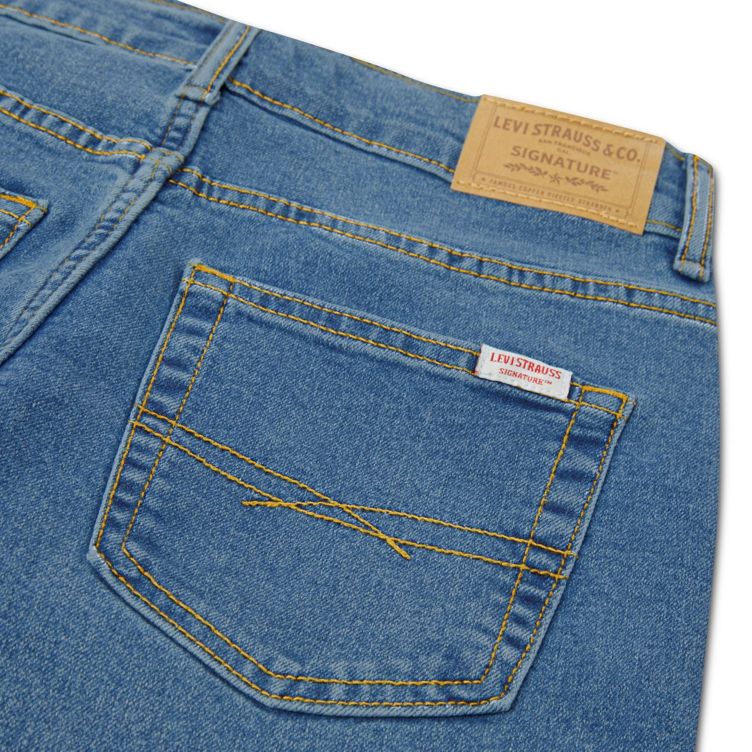 Levi Strauss Signature Boys' Mid-Rise Straight Fit Jeans