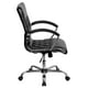 Chaise exécutive pivotante design du créateur en cuir noir à dossier mi-hauteur avec base chromée et appui-bras – image 5 sur 6