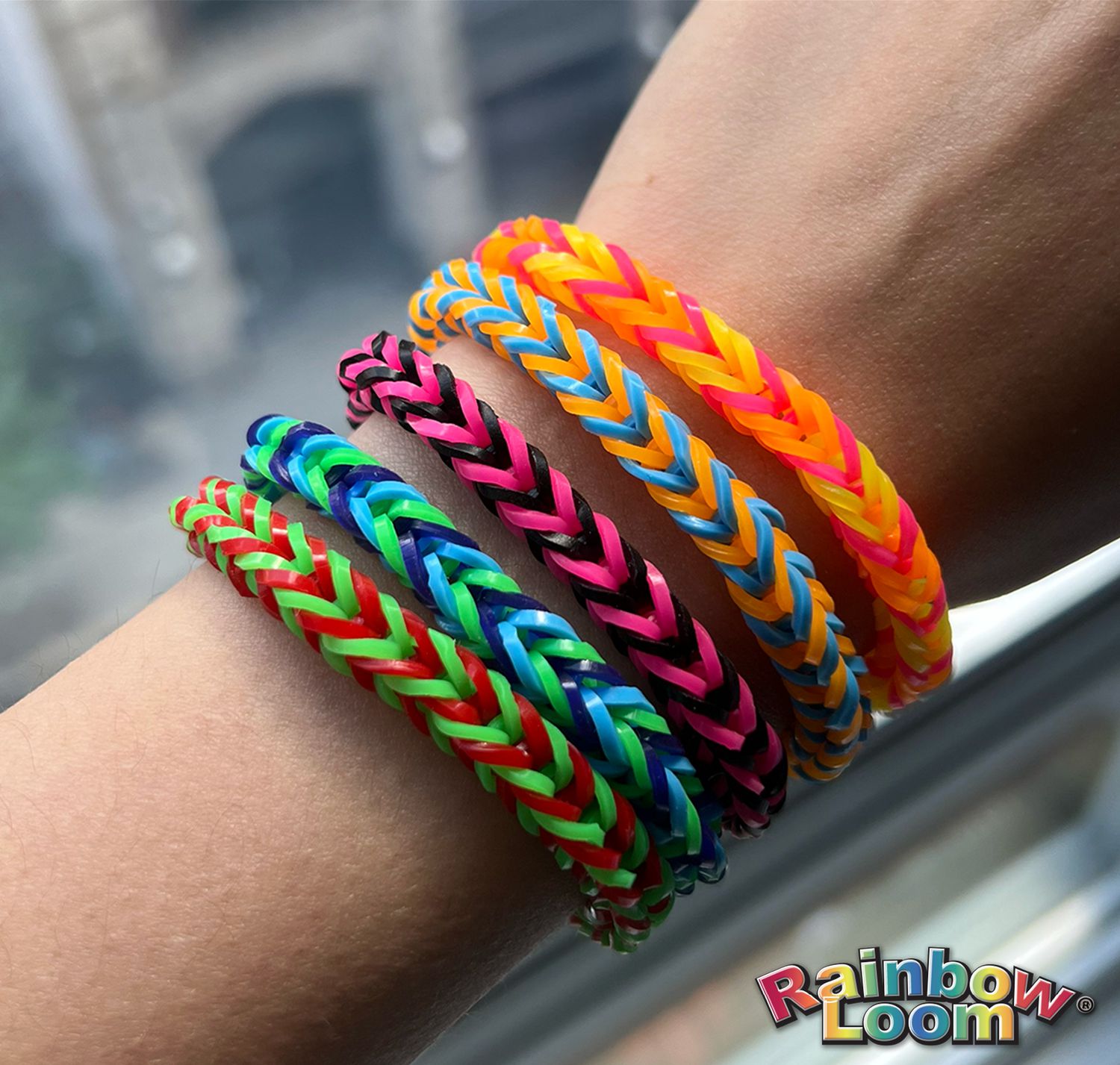 Wonder loom bands on sale 8000