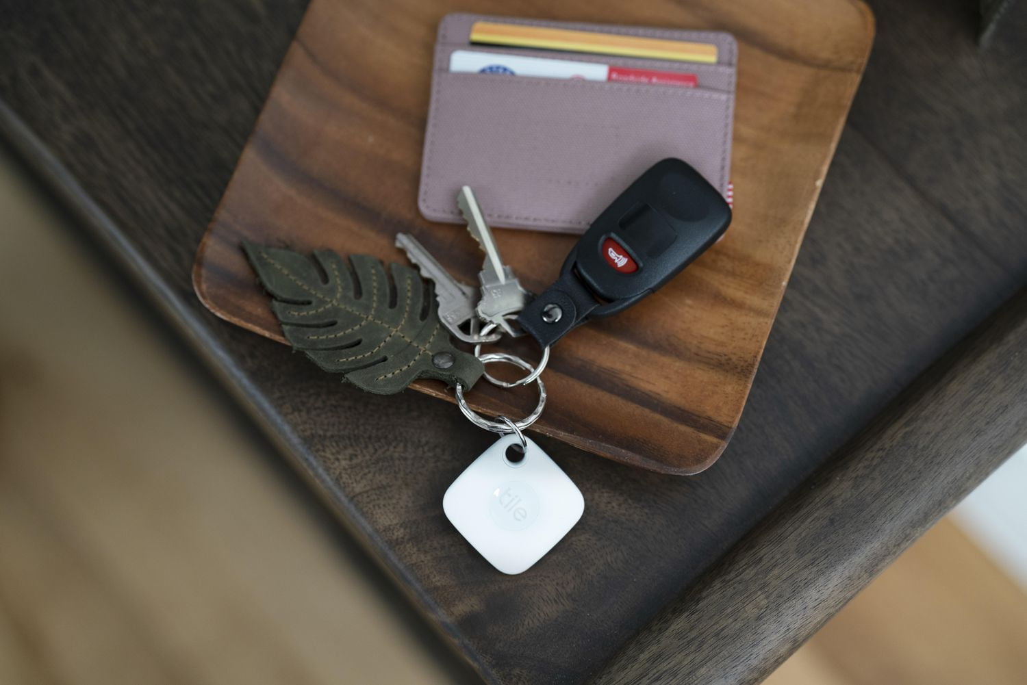 Tile Mate 2022 White 1 Pack Bluetooth Tracker Key Finder and