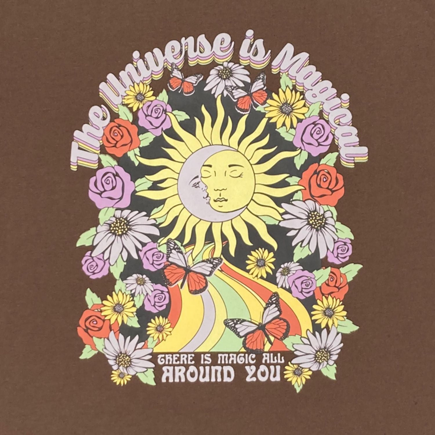 PINK CLOSET Tee shirt femme. Ce t-shirt à manches courtes et col rond pour femme peut facilement être porté avec votre jean ou votre bas préféré et