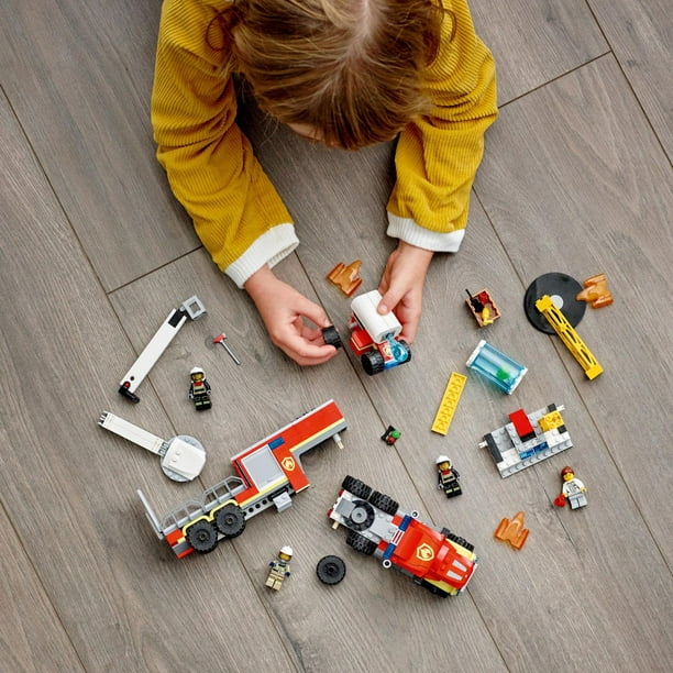 60375 - LEGO® City - La Caserne et le Camion des Pompiers LEGO : King  Jouet, Lego, briques et blocs LEGO - Jeux de construction