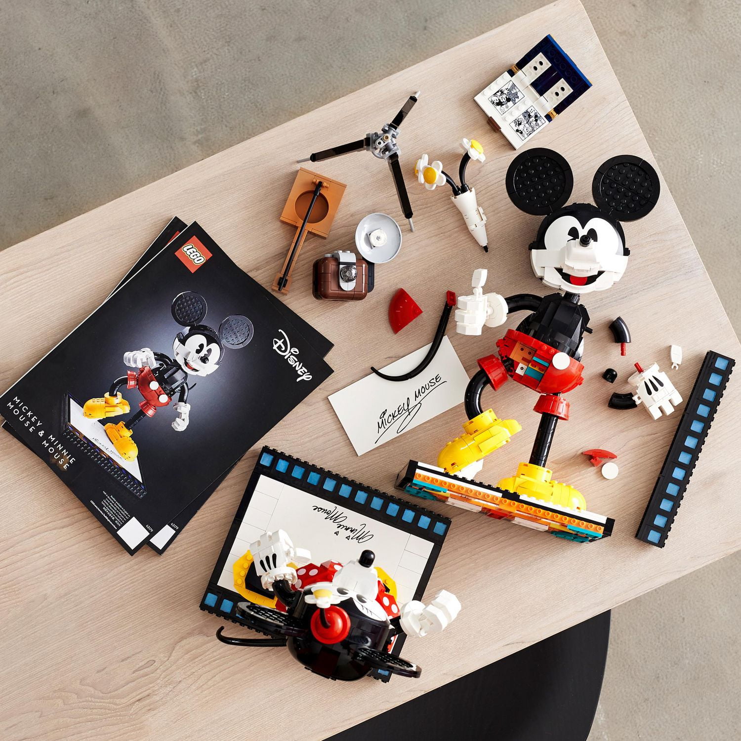 LEGO Disney 43179 Mickey and Minnie Mouse are 1,700-piece buildable  characters [News] - The Brothers Brick