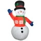 Bonhomme de neige en chandail des fêtes gonflable à l'air 6pi. – image 1 sur 1