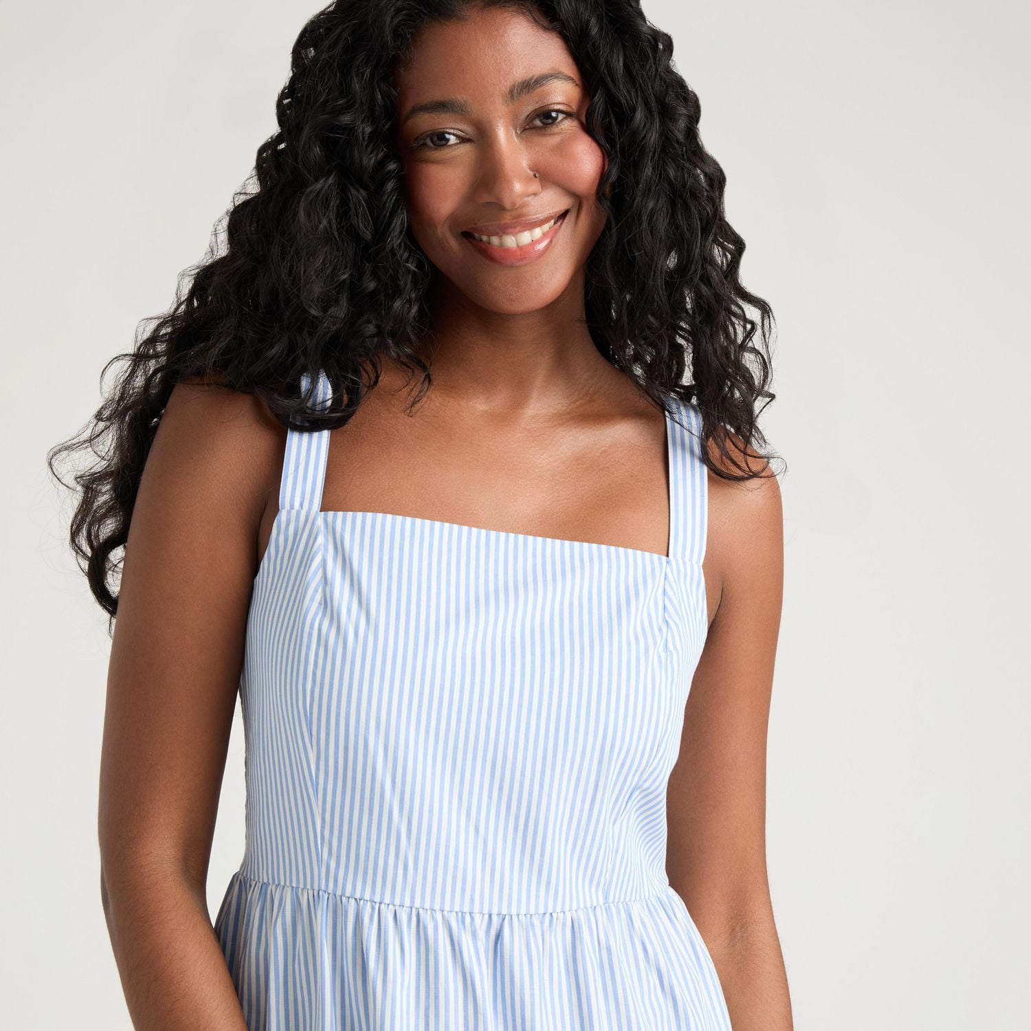 Robe à bretelles et volants avec dos froncé Mexx Maman et Moi