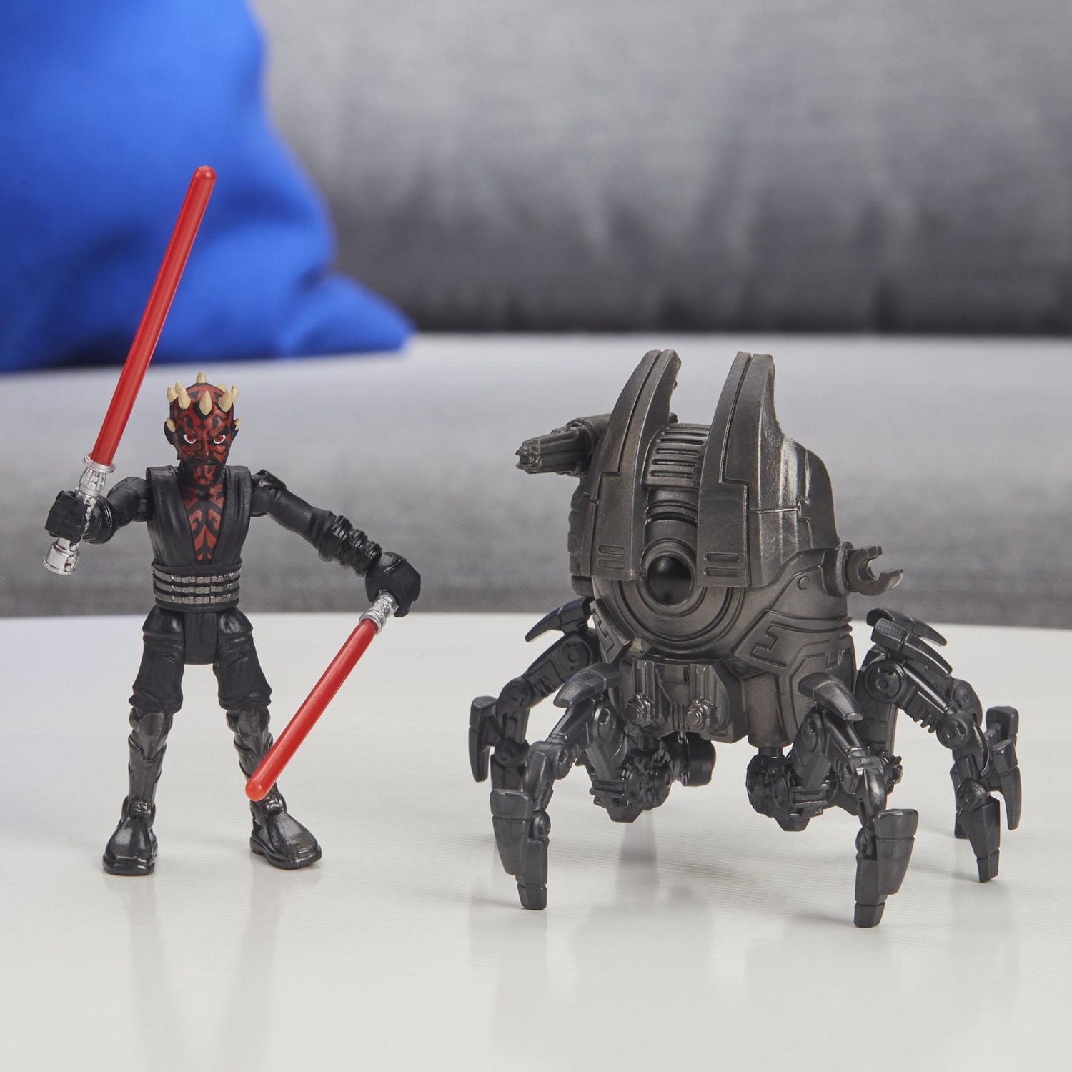 Star Wars Mission Fleet Gear Class Darth Maul Sith Probe Pursuit 2.5 Inch Scale Figure and Vehicle Toys for Kids Ages 4 and Up