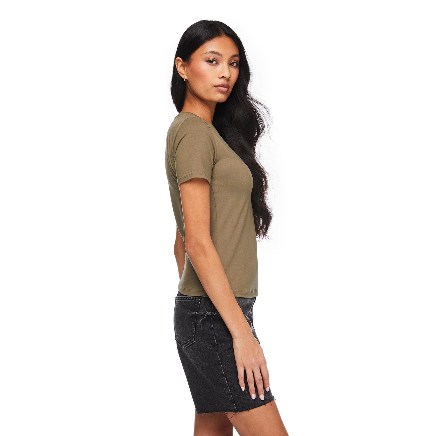 No Boundaries Women's Fitted T-Shirt