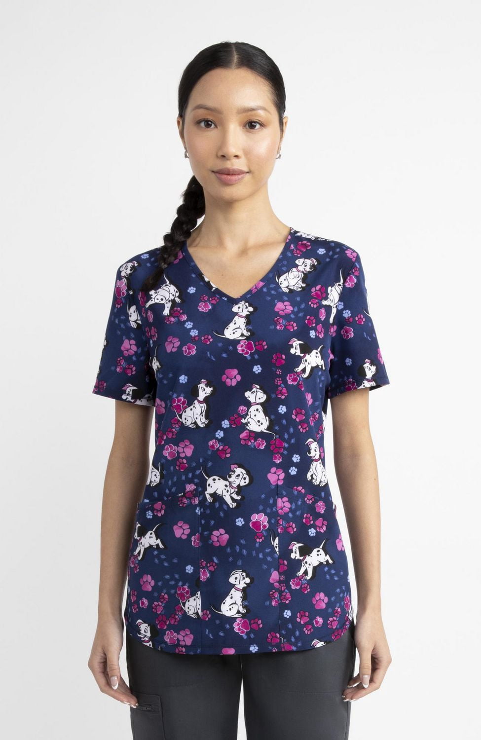 Haut médical imprimé à encolure en V pour femmes Scrubstar – Collection mode, motif « On Spots », tailles TP 3TG