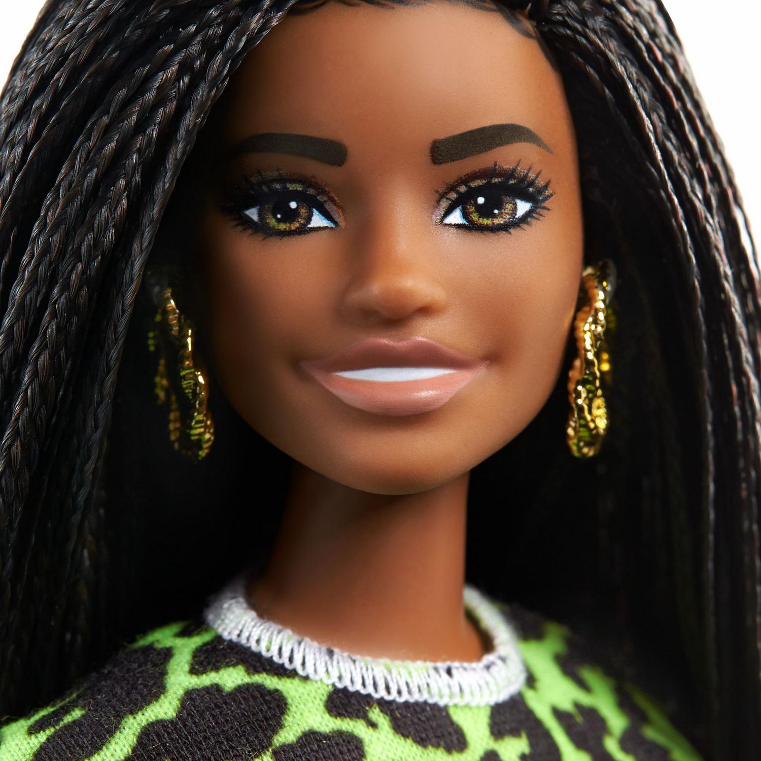 Poupée Barbie Fashionistas n° 166 avec cheveux bruns ondulés et en fauteuil  roulant, paq. 4, 3 ans et plus