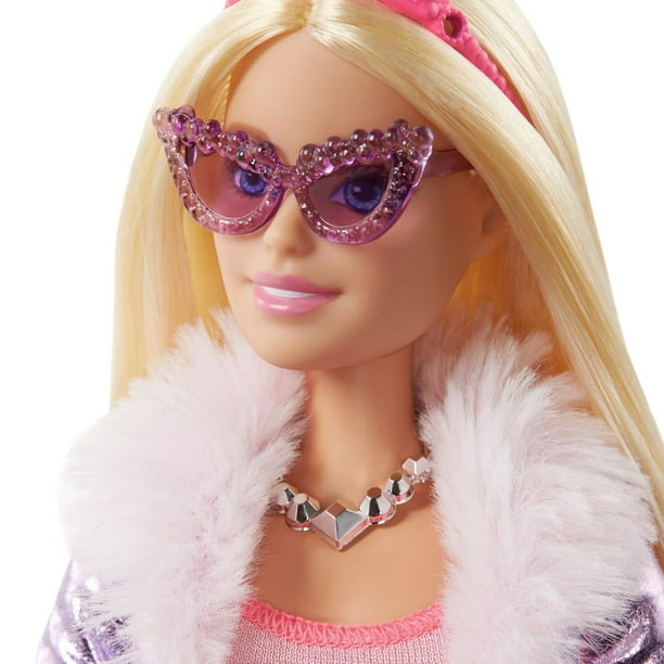Barbie Tête à tête à coiffer de luxe éclat de l'arc-en-ciel Grandi