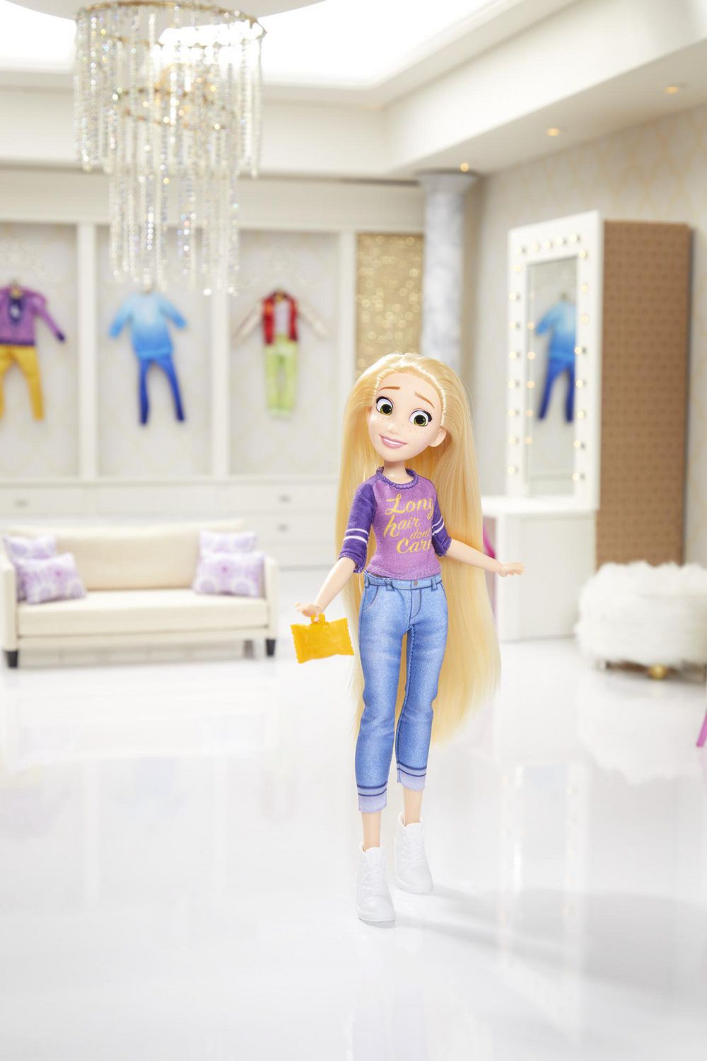 See the Disney princesses lounge around in sweats - CNET